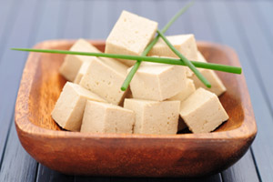 Gesund ernähren: Mit schmackhaft zubereitetem Tofu kein Problem.