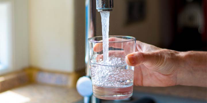 Mikroplastik im Trinkwasser – warum jetzt gehandelt werden muss
