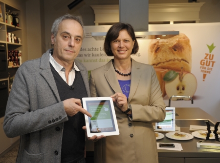 Initiative zu gut für die Tonne, Ilse Aigner und Christian Rach präsentieren App gegen Lebensmittelmüll