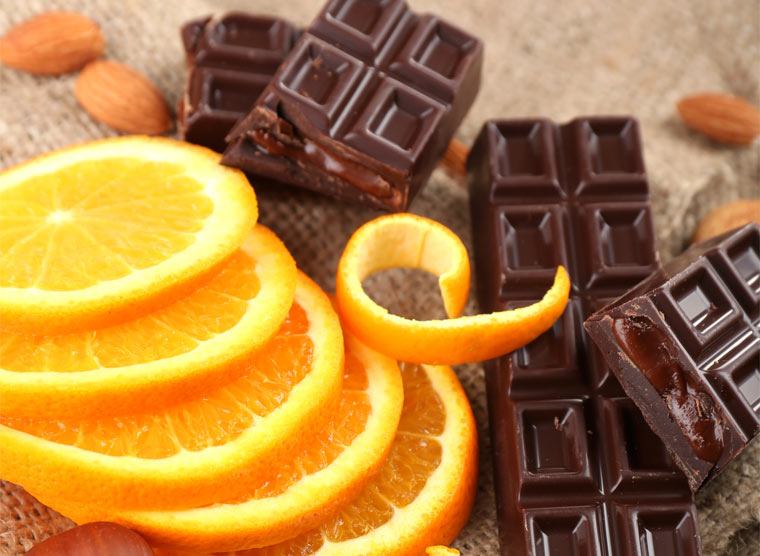 Orange, Schokolade und Mandeln