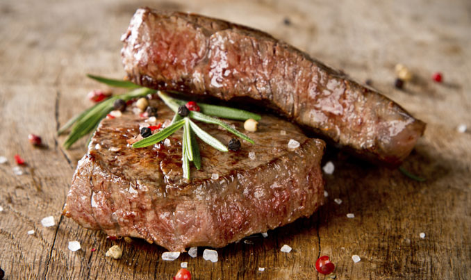 Saftiges Rindfleisch zu grillen ist mit ein paar Tricks sehr einfach © Jag_cz/ iStock/ Thinkstock