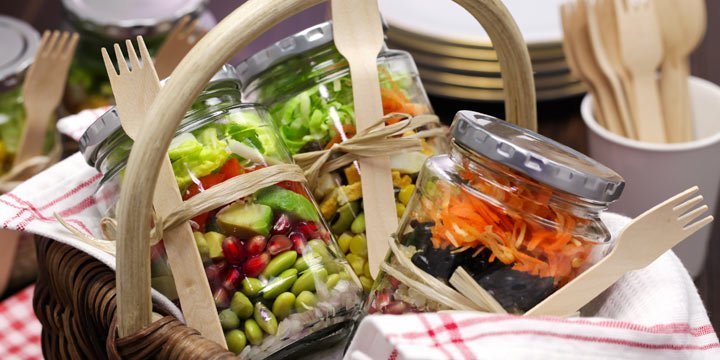 Salat im Einmachglas: 3 leckere Salatrezepte to go