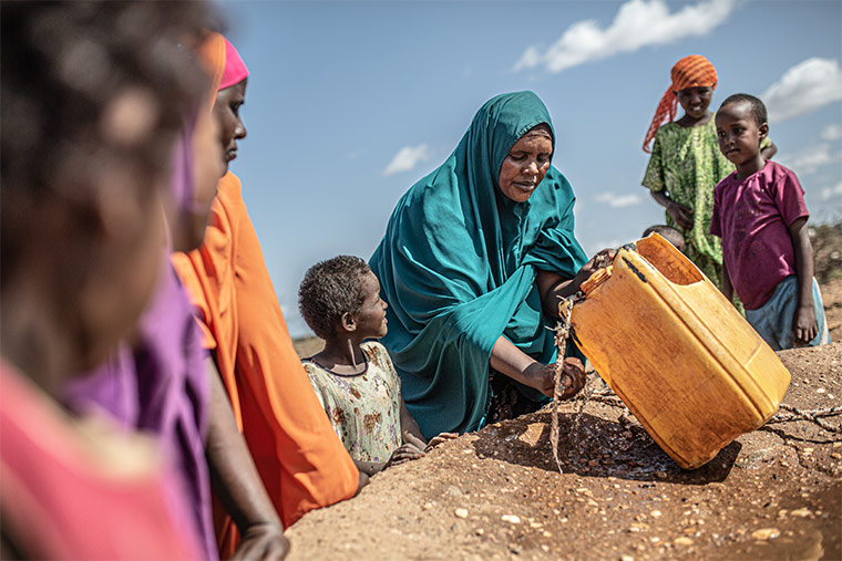 Wasser holen in Äthiopien