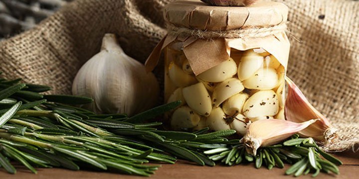Gemüse lange haltbar machen: 6 Rezepte für fermentierte Lebensmittel