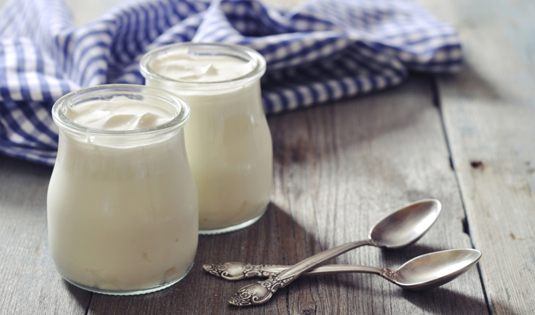 Joghurt ist wahrscheinlich das Lebensmittel, das man nicht zuletzt dank der Werbung am ehesten mit Probiotika verbindet.
