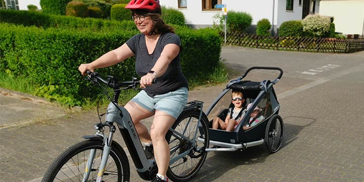 Mobil mit Fahrradanhänger und Kindern – Ein Erfahrungsbericht
