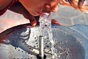 Wasser aus der Leitung, eine Gefahr im Ausland? © Julija Sapic/iStock/Thinkstock