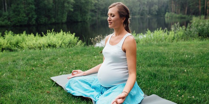 Gelassen in der Schwangerschaft und während der Geburt: So geht's!